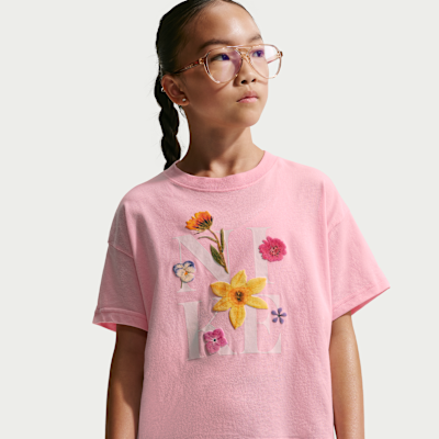 Nike Sportswear Big Kids' Boxy T-Shirt. Nike.com